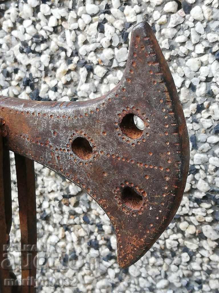 Οθωμανικές ζυγαριές Μικρό βάρος ζυγίζει σφυρήλατο σίδερο με τιμή 99.00 BGN | € 50.62