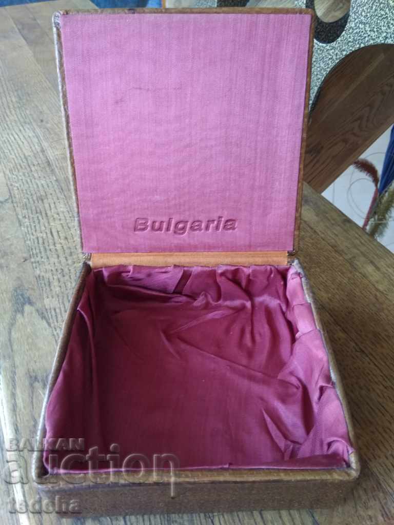 Δημοπρασία ΑΦΑΙΡΕΣΗ ΤΟΥ ΔΕΡΜΑΤΟΣ - ΒΟΥΛΓΑΡΙΑ Δημοπρασία ΑΦΑΙΡΕΣΗ ΤΟΥ ΔΕΡΜΑΤΟΣ - ΒΟΥΛΓΑΡΙΑ