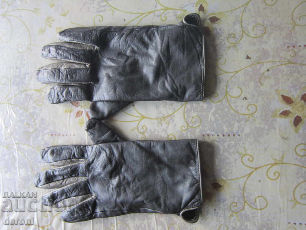 Auction Ladies leather gloves Auction Ladies leather gloves