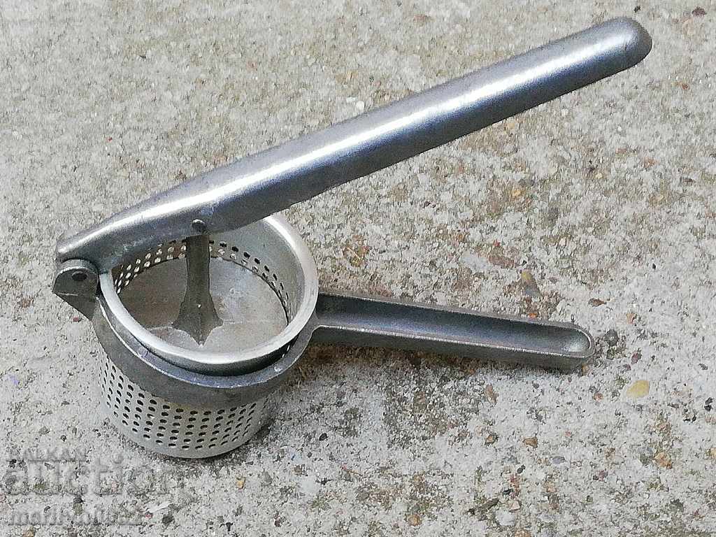 Press for potatoes tomatoes bananas - 6 Press for potatoes tomatoes bananas - 6