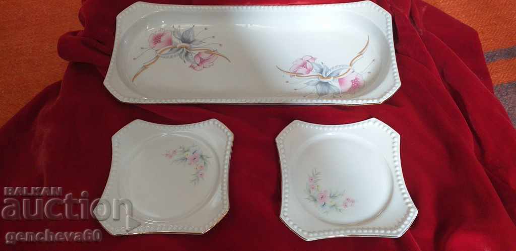 Антикварно плато на,,ИЗИДА"и чинии 2броя Антикварно плато на,,ИЗИДА"и чинии 2броя