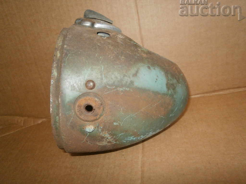 Delivery of retro motor headlamp