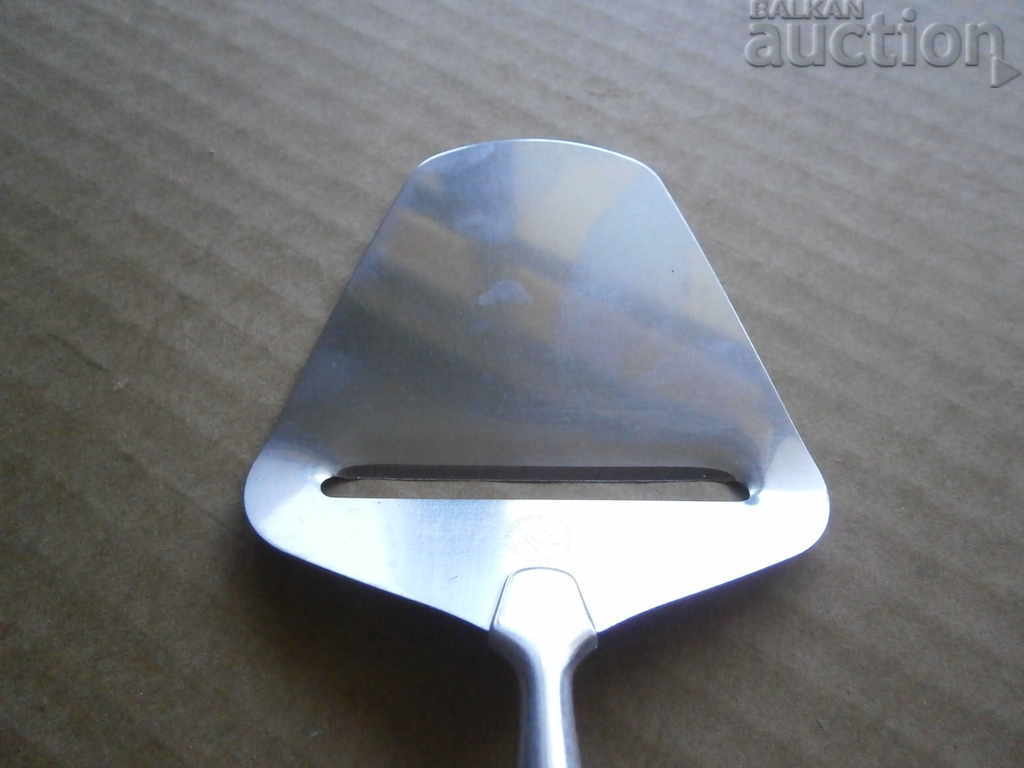 Delivery of Vintage Retro Household Tool Delivery of Vintage Retro Household Tool