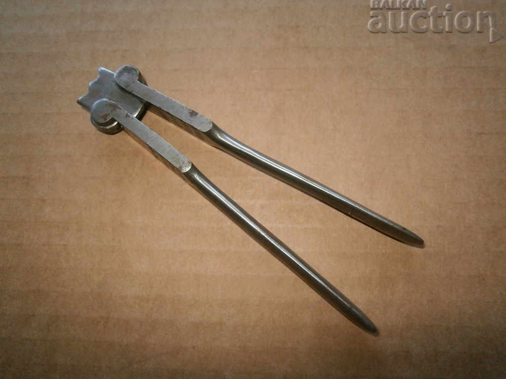 vintage retro instrument tool for breaking hazelnuts nuts - 5 vintage retro instrument tool for breaking hazelnuts nuts - 5