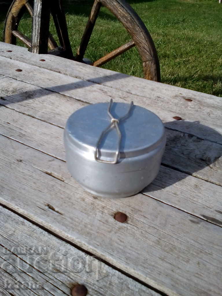 Old aluminum box with price 20.00 BGN | € 10.23 Old aluminum box with price 20.00 BGN | € 10.23