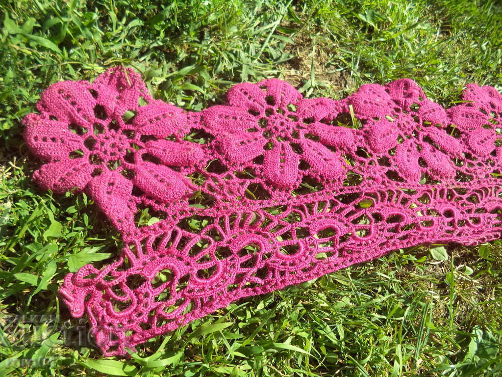 OLD HAND WOVEN ON ONE HOOK with price 47.00 BGN | € 24.03