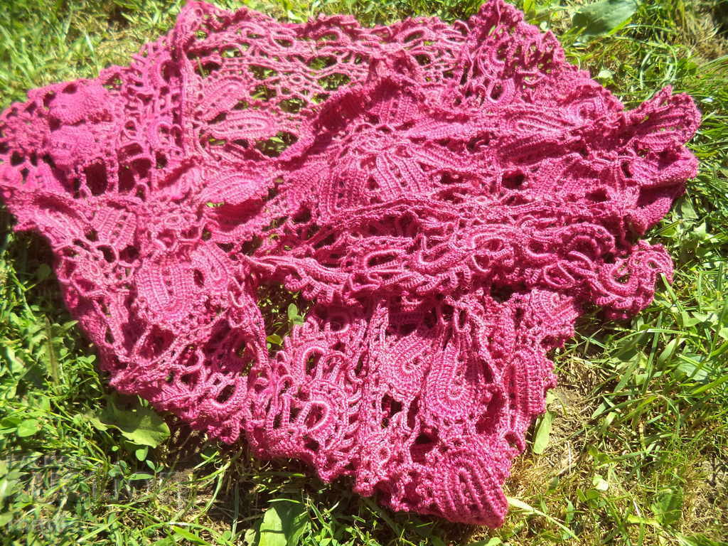 OLD HAND WOVEN ON ONE HOOK - 7