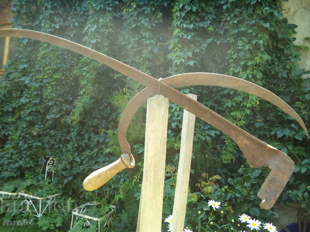 SICKLE - HAIR - WEIGHT - 7 SICKLE - HAIR - WEIGHT - 7