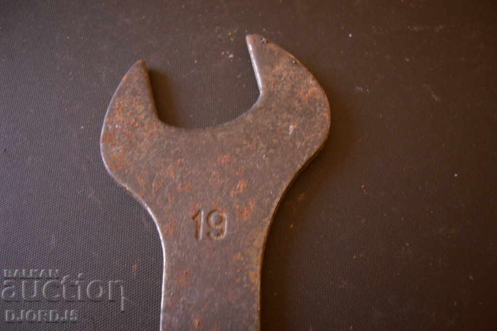 Old key, 14-19 with price 1.00 BGN | € 0.51 Old key, 14-19 with price 1.00 BGN | € 0.51