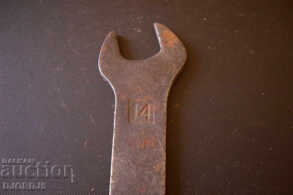 Auction Old key, 14-19 Auction Old key, 14-19