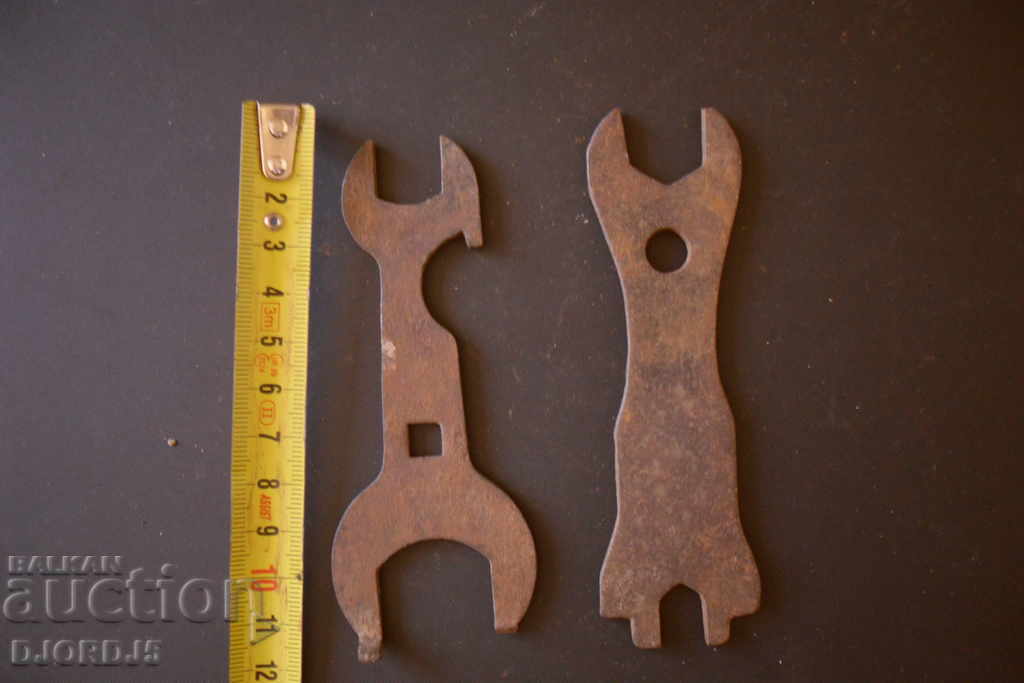 Auction Old bicycle switches Auction Old bicycle switches