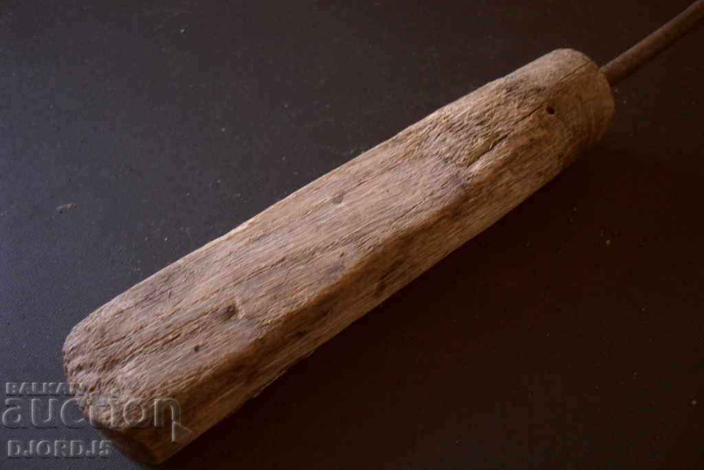 Delivery of An old screwdriver Delivery of An old screwdriver