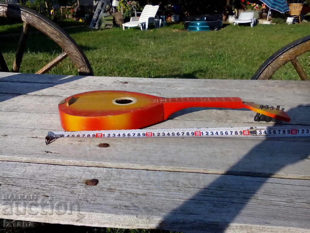 Auction Old children's guitar Auction Old children's guitar