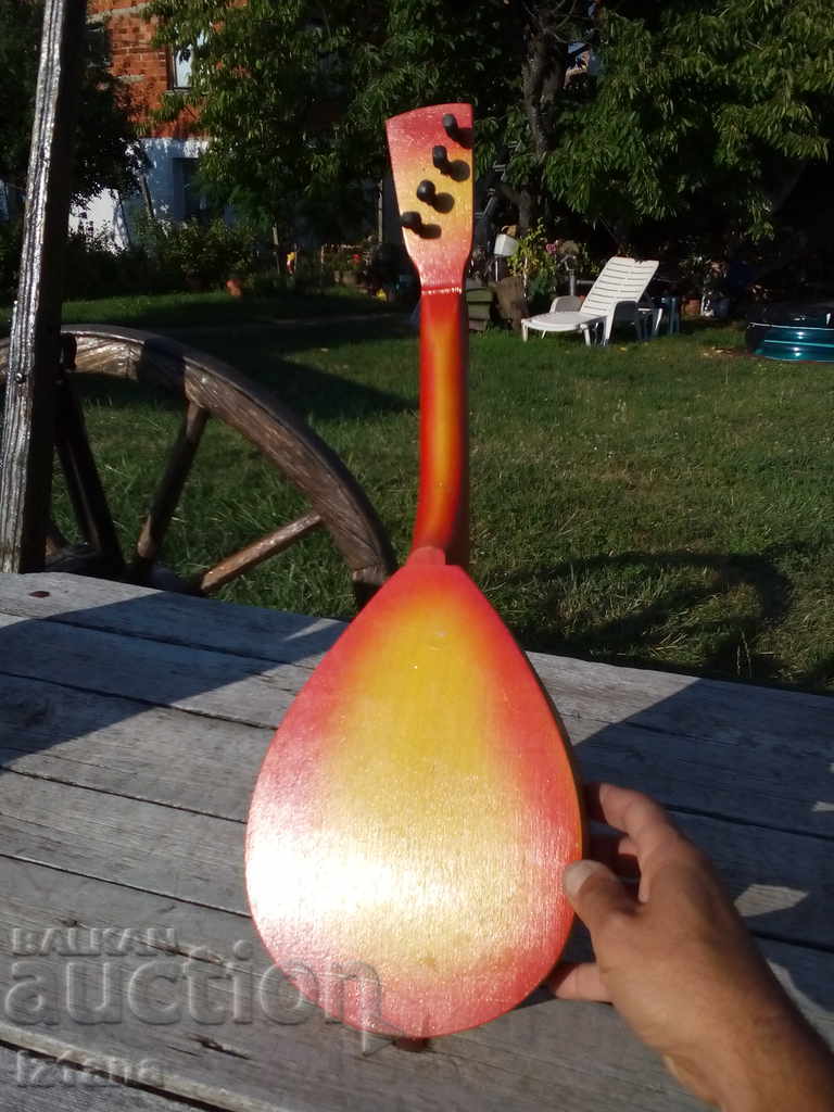 Old children's guitar - 6 Old children's guitar - 6