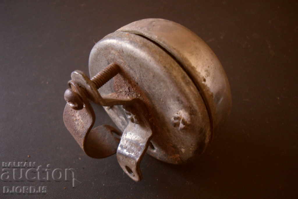 Delivery of An old wheel bell