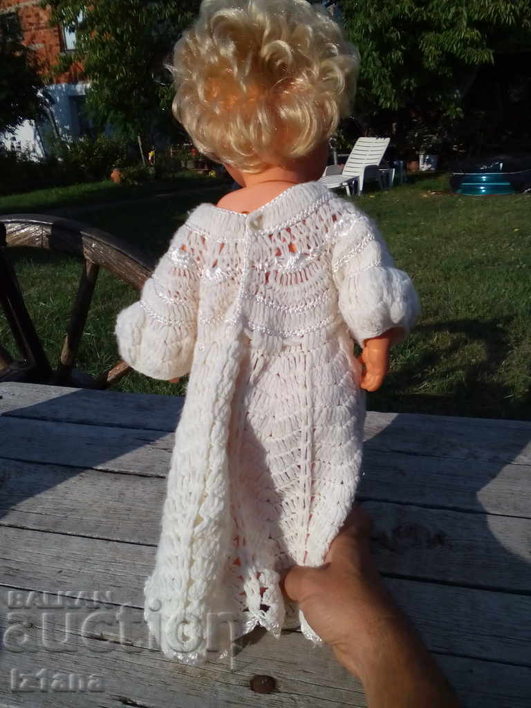 An old doll with price 40.00 BGN | € 20.45 An old doll with price 40.00 BGN | € 20.45