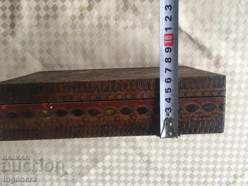 Delivery of BOX OF OLD WOOD Delivery of BOX OF OLD WOOD