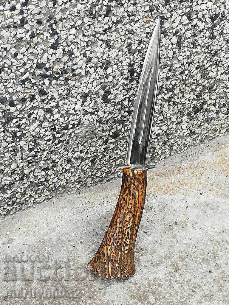 Auction Hunting knife with antler handle Auction Hunting knife with antler handle