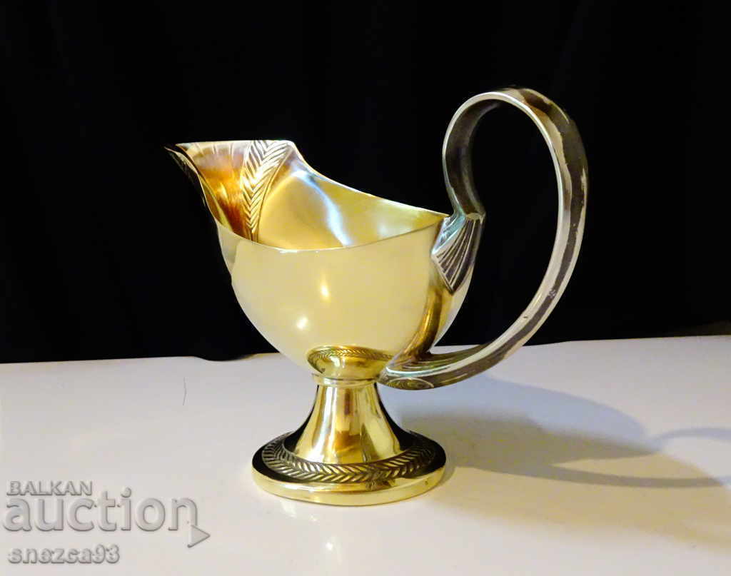 Royal Sausage 500 ml. with price 79.00 BGN | € 40.39