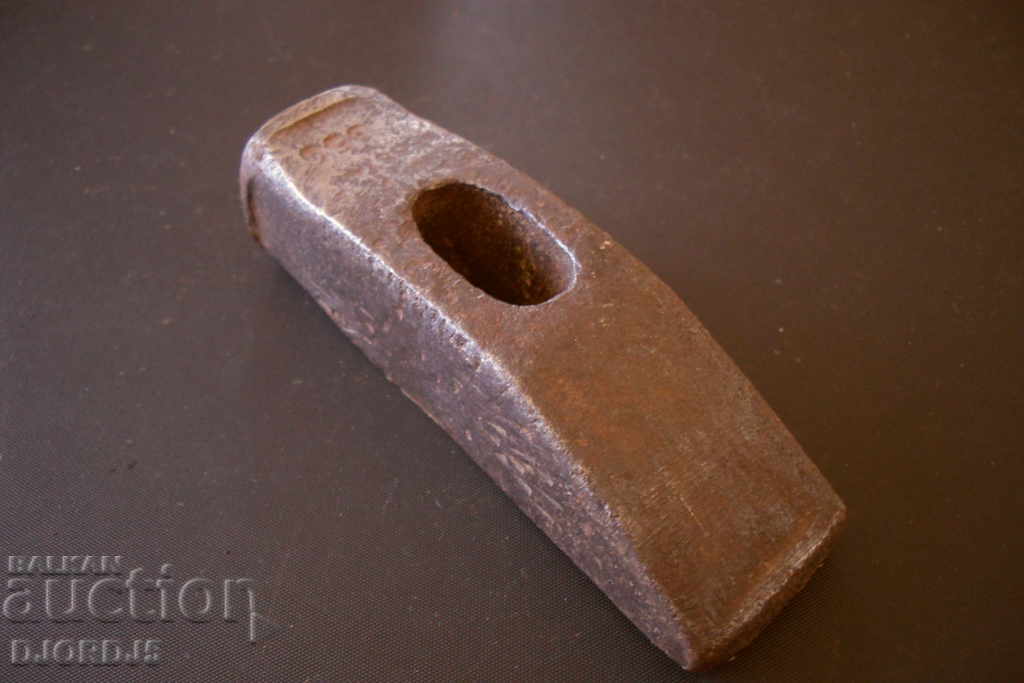 Delivery of Old hammer, highlighted Delivery of Old hammer, highlighted