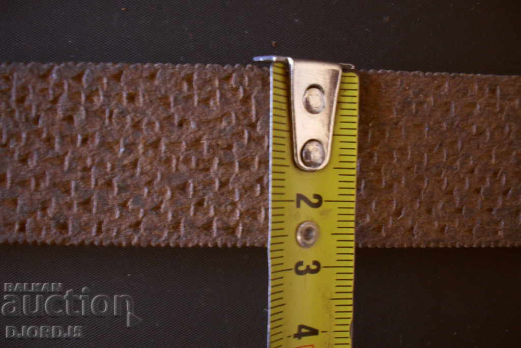 Auction Old joinery, half-round Auction Old joinery, half-round