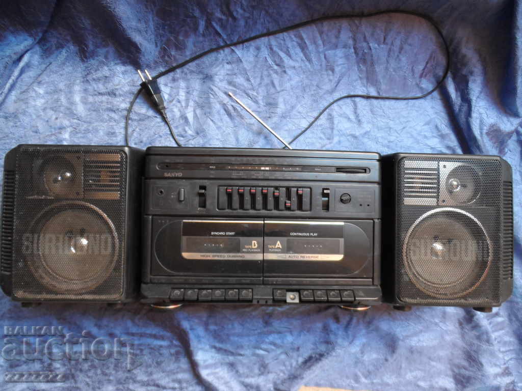 SANIO double-cassette cassette player with price 70.00 BGN | € 35.79 SANIO double-cassette cassette player with price 70.00 BGN | € 35.79
