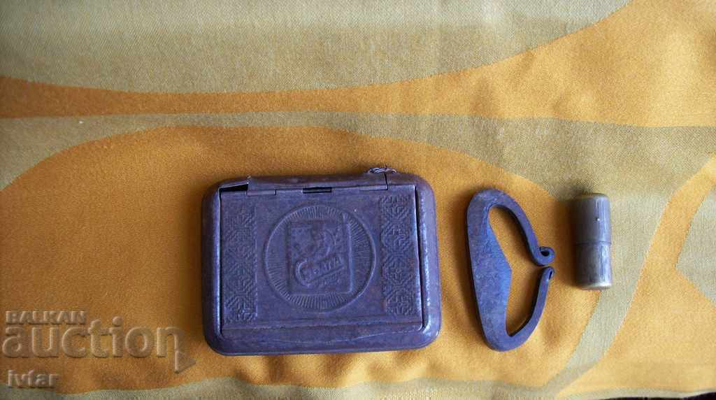 Lot of vintage tobacconist paraphernalia with price 24.00 BGN | € 12.27 Lot of vintage tobacconist paraphernalia with price 24.00 BGN | € 12.27