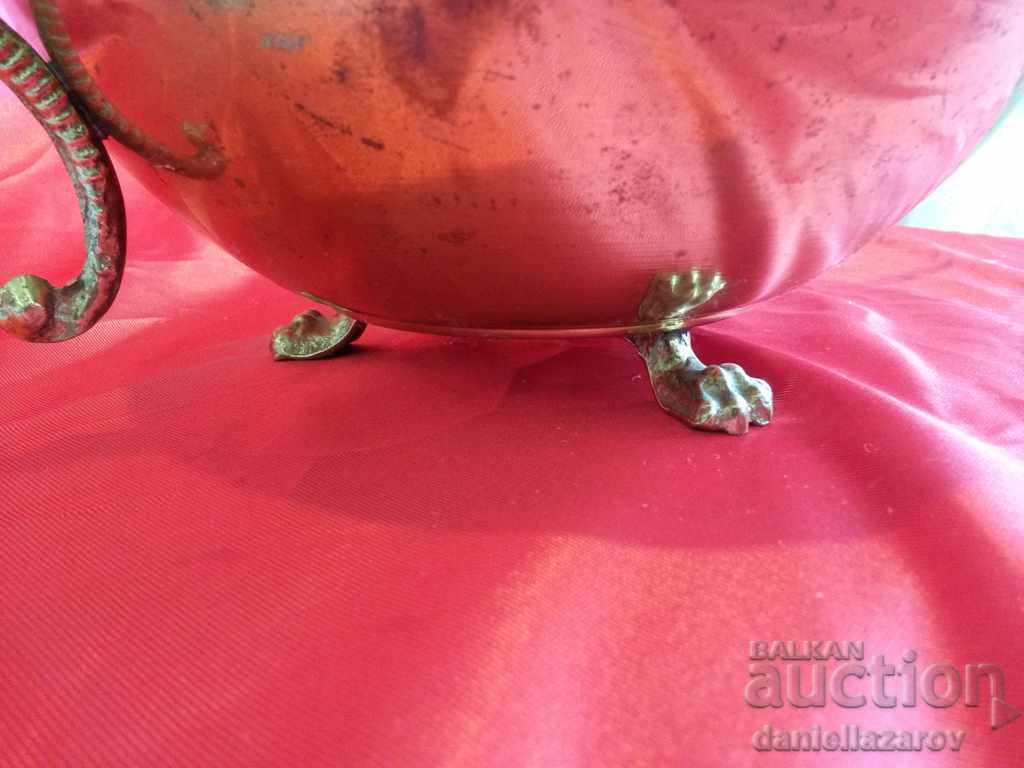 Auction  Big Star Bronze Baroque Court