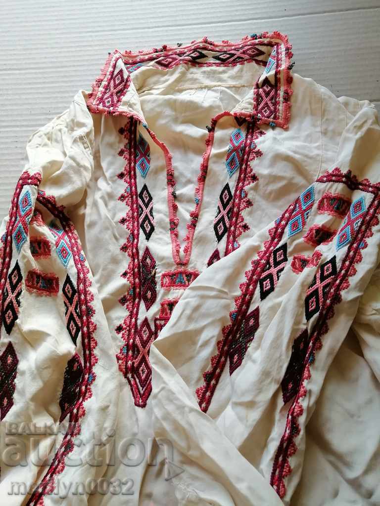 Auction Children's shirt made of silk with Bulgarian embroidery Auction Children's shirt made of silk with Bulgarian embroidery
