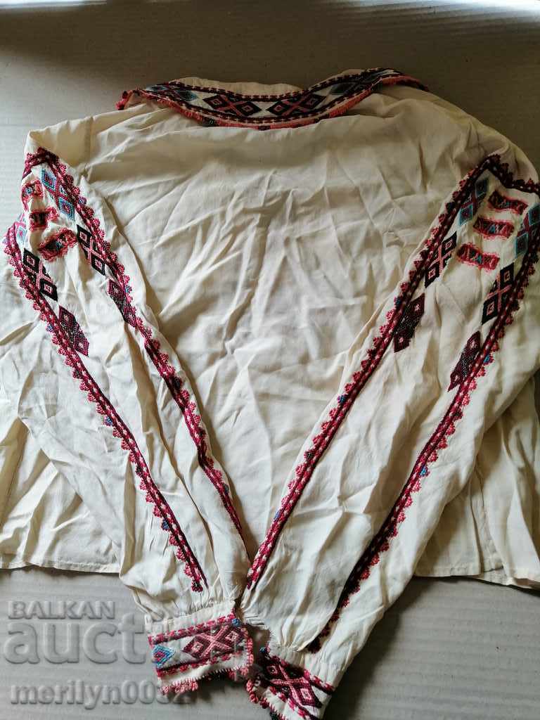 Delivery of Children's shirt made of silk with Bulgarian embroidery