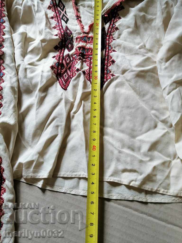 Children's shirt made of silk with Bulgarian embroidery - 6