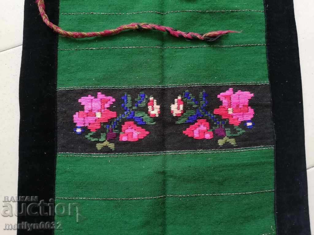 Auction  Old woven, embroidered and embroidered apron, costume, sukman
