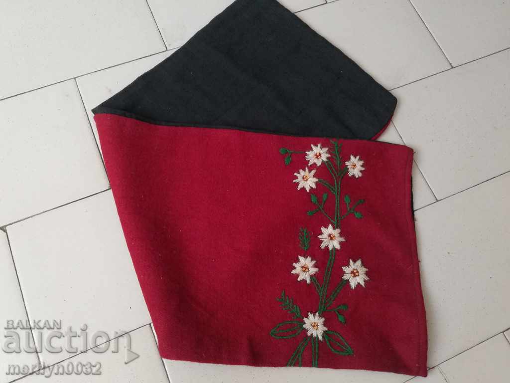 Vintage handwoven patterned minder cushion cover with price 55.00 BGN | € 28.12 Vintage handwoven patterned minder cushion cover with price 55.00 BGN | € 28.12