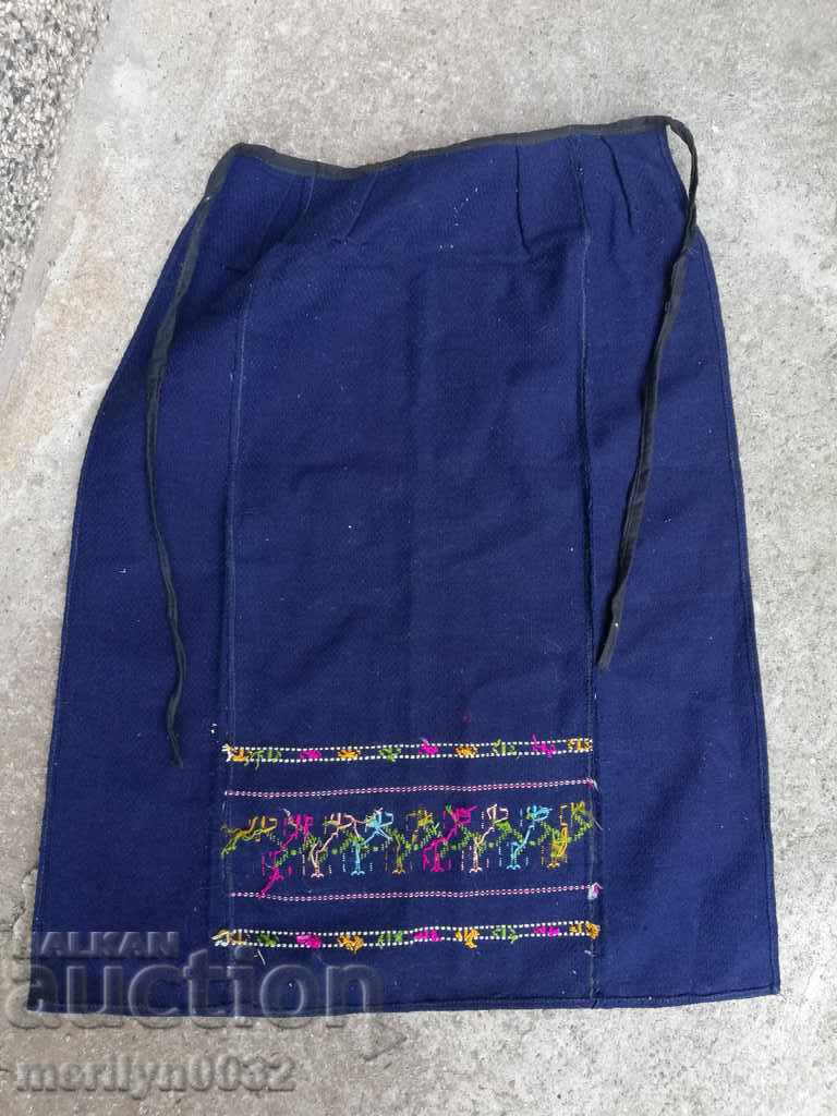 Auction Old woven, embroidered and embroidered apron, costume, suckman Auction Old woven, embroidered and embroidered apron, costume, suckman