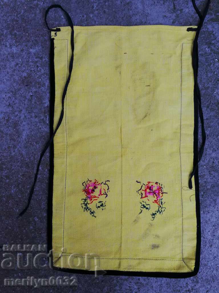Delivery of Old woven, embroidered and embroidered apron, costume, sukman Delivery of Old woven, embroidered and embroidered apron, costume, sukman