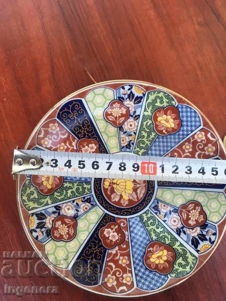 Auction CINCULAR PORCELAIN ENGLAND Auction CINCULAR PORCELAIN ENGLAND