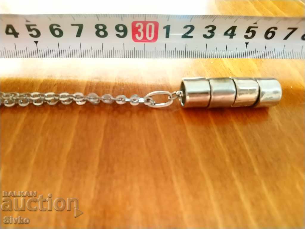 Art metal necklace with price 0.66 BGN | € 0.34 Art metal necklace with price 0.66 BGN | € 0.34