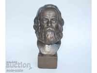 Statueta veche a bustului lui Karl Marx