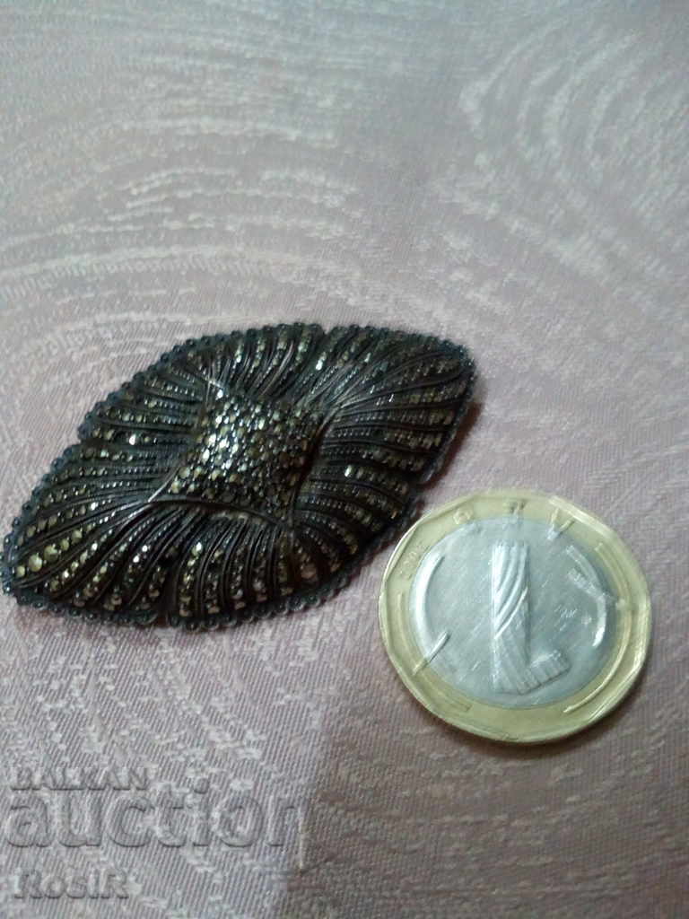 Доставка на СТАРА СРЕБЪРНА БРОШКА С МАРКЕЗИТИ Доставка на СТАРА СРЕБЪРНА БРОШКА С МАРКЕЗИТИ