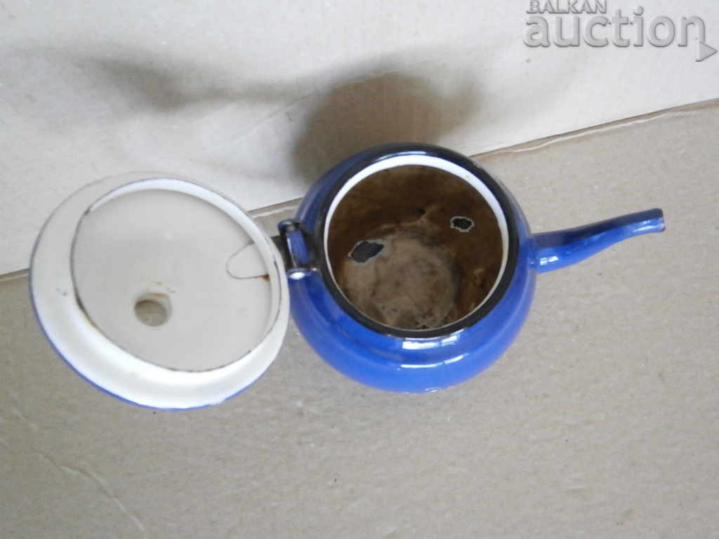 Delivery of SMALL enameled kettle 60s Delivery of SMALL enameled kettle 60s