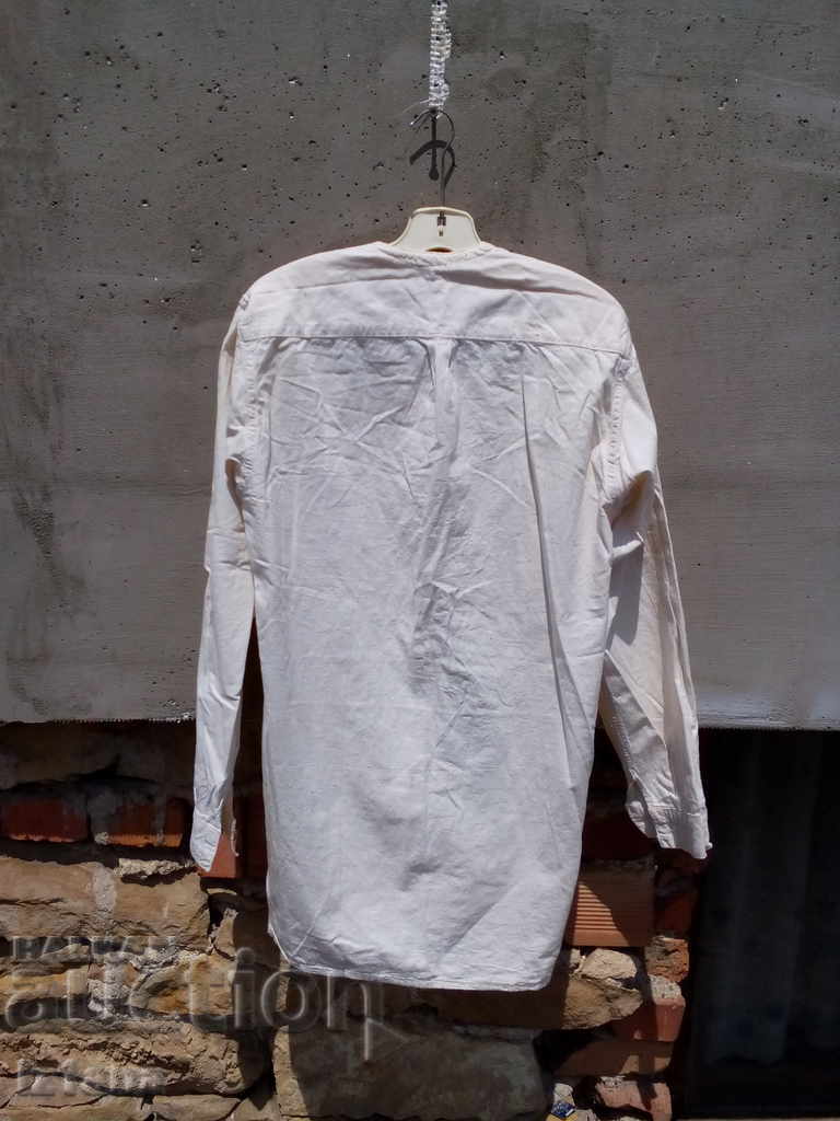 Delivery of Antique Men's Cotton Shirt