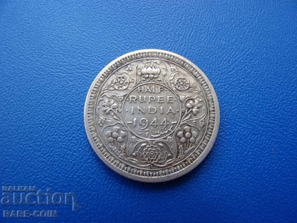 V (30)  Индия  ½  Рупия  1944 L