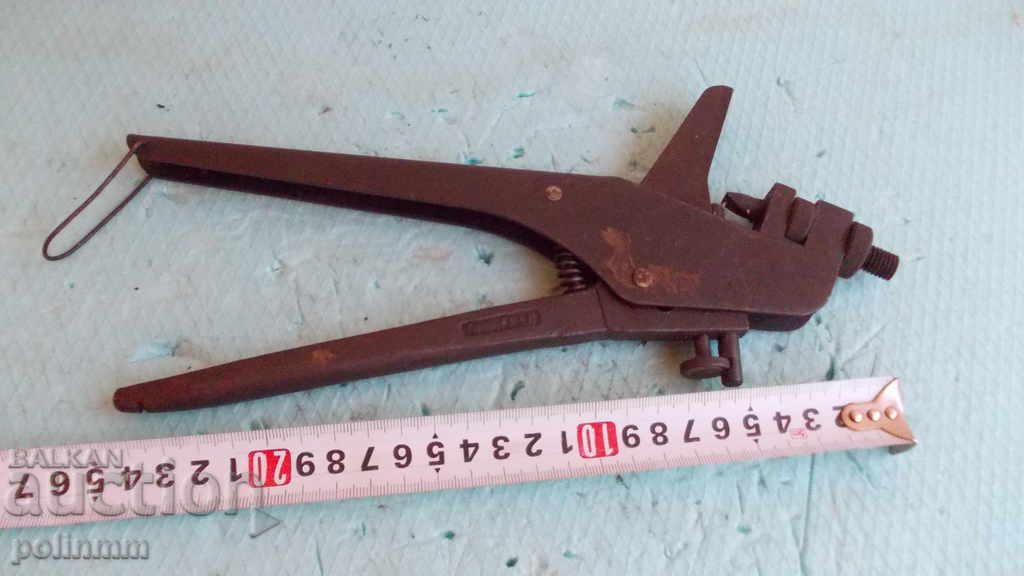 Polish workshop tool with price 35.00 BGN | € 17.90 Polish workshop tool with price 35.00 BGN | € 17.90