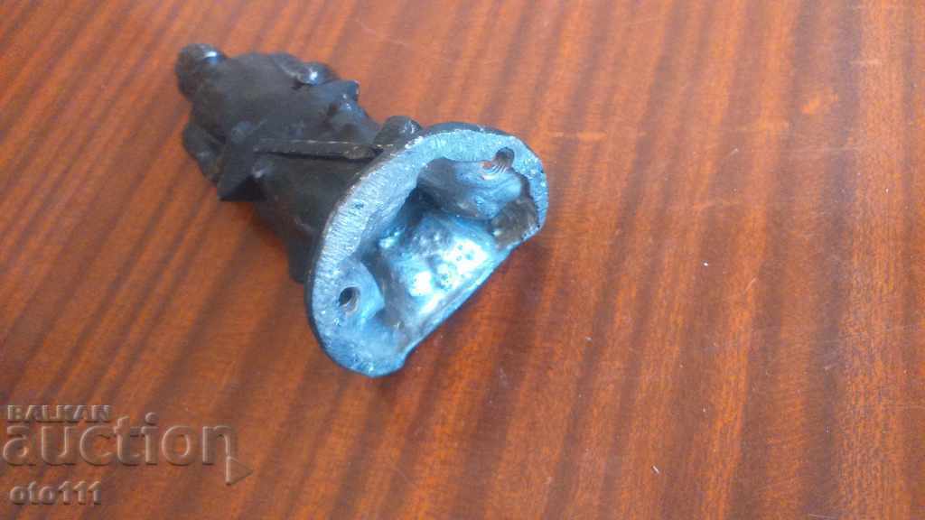 Delivery of OLD METAL FIGURE, blacksmith's statue