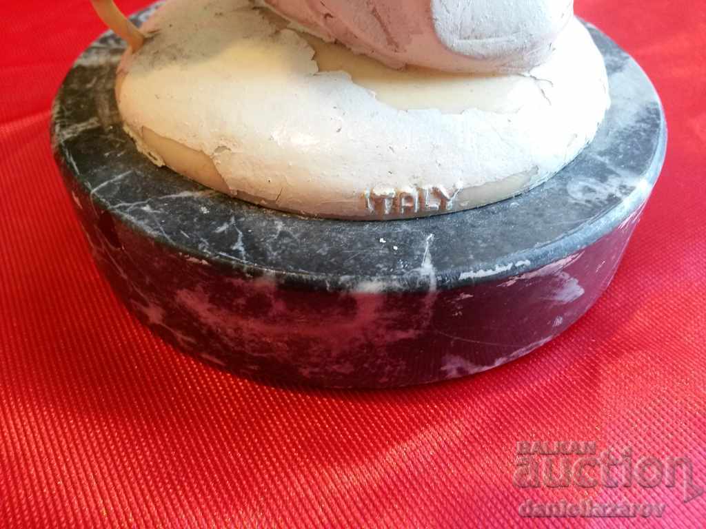 Delivery of Ancient Italian Figurine "Lady with Umbrella" Delivery of Ancient Italian Figurine "Lady with Umbrella"