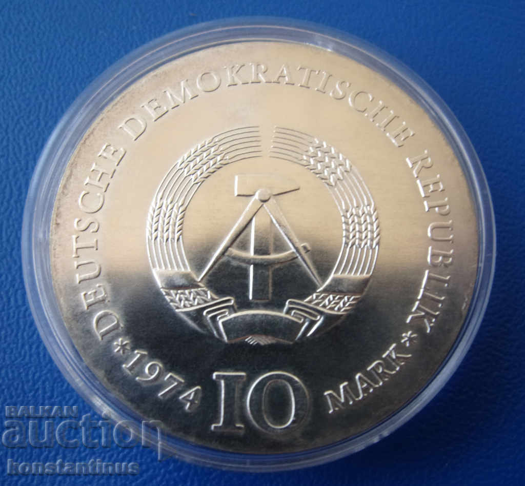 GDR 10 mărci 1974 UNC Rare cu preț € 58.80 | 115.00 BGN