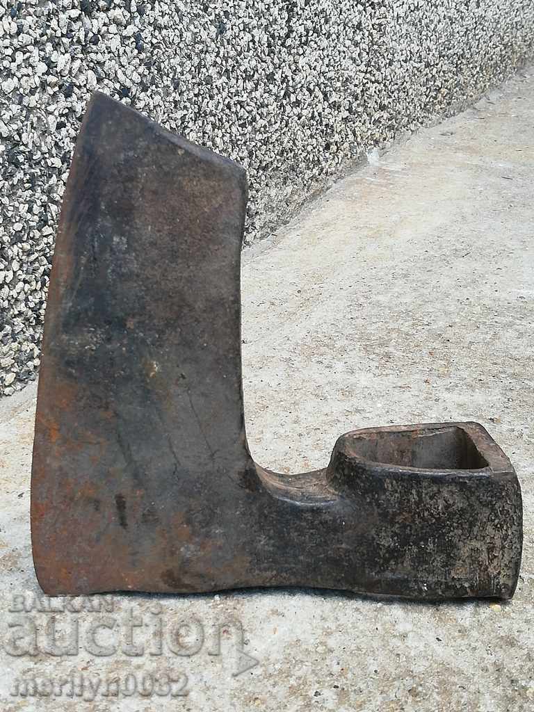 Delivery of Old axe with stamp hatchet cleaver small axe without handle