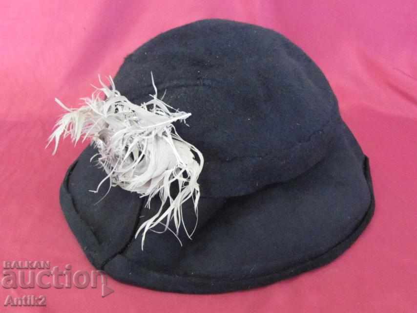 Delivery of 30 Felt Ladies Hat Delivery of 30 Felt Ladies Hat