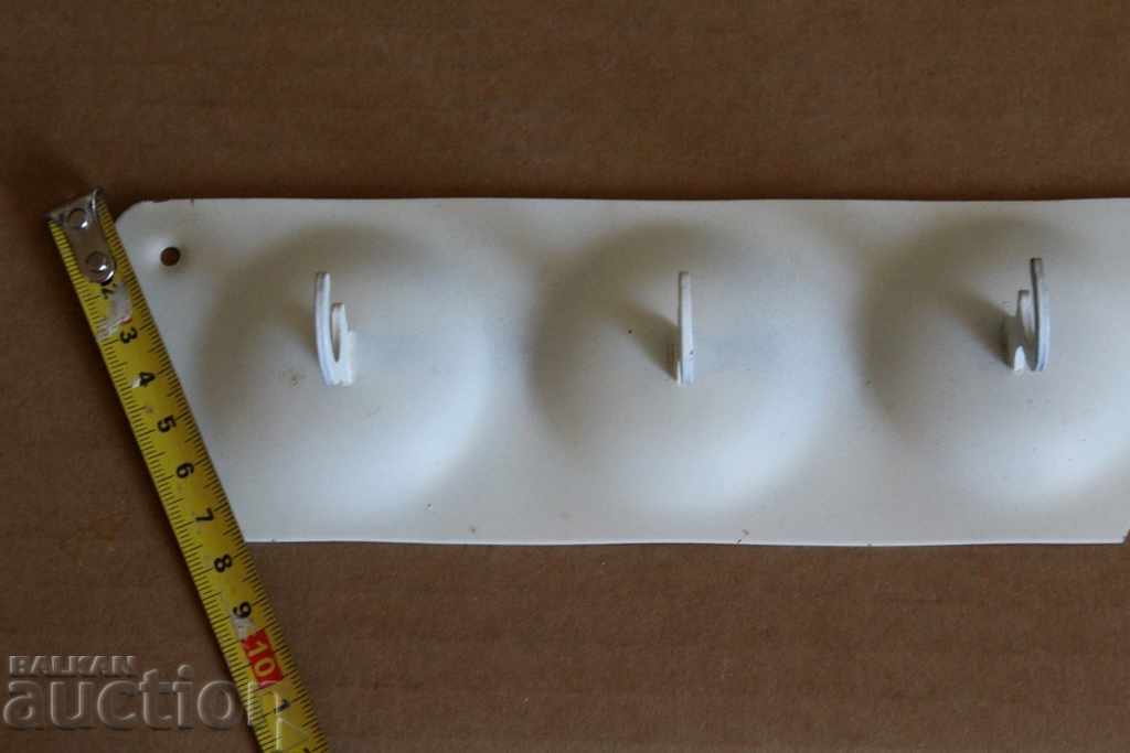 Delivery of . OLD METAL ENAMELED HANGER KINGDOM BULGARIA EMAIL Delivery of . OLD METAL ENAMELED HANGER KINGDOM BULGARIA EMAIL