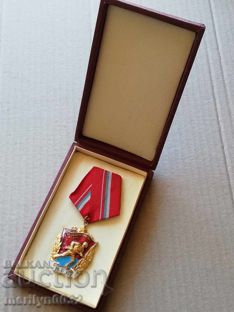 Auction Order of the Red Banner with box Auction Order of the Red Banner with box